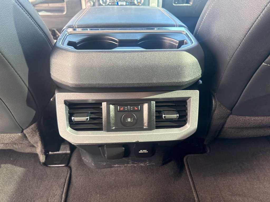 Used 2024 Ford F250 Lariat w/ Sport Appearance Package AWD/4WD image 28