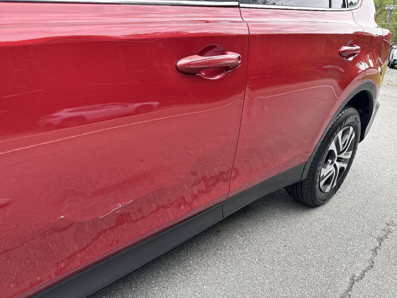 Used 2014 Toyota RAV4 LE AWD/4WD image 10