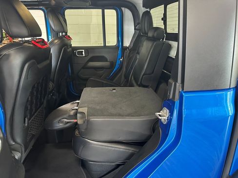 Certified 2020 Jeep Gladiator Mojave w/ Dual Top Group image 36