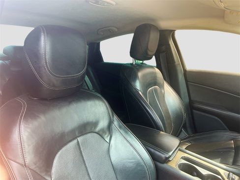 Used 2015 Chrysler 200 C w/ Navigation & Sound Group I image 27