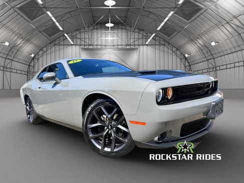 Used 2019 Dodge Challenger SXT w/ Blacktop Package RWD image 10