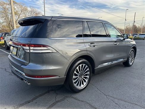 Certified 2024 Lincoln Aviator Premiere w/ Premium Package image 5