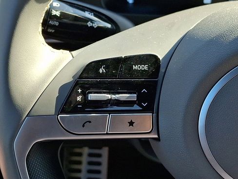 Certified 2025 Hyundai Elantra Sport image 20