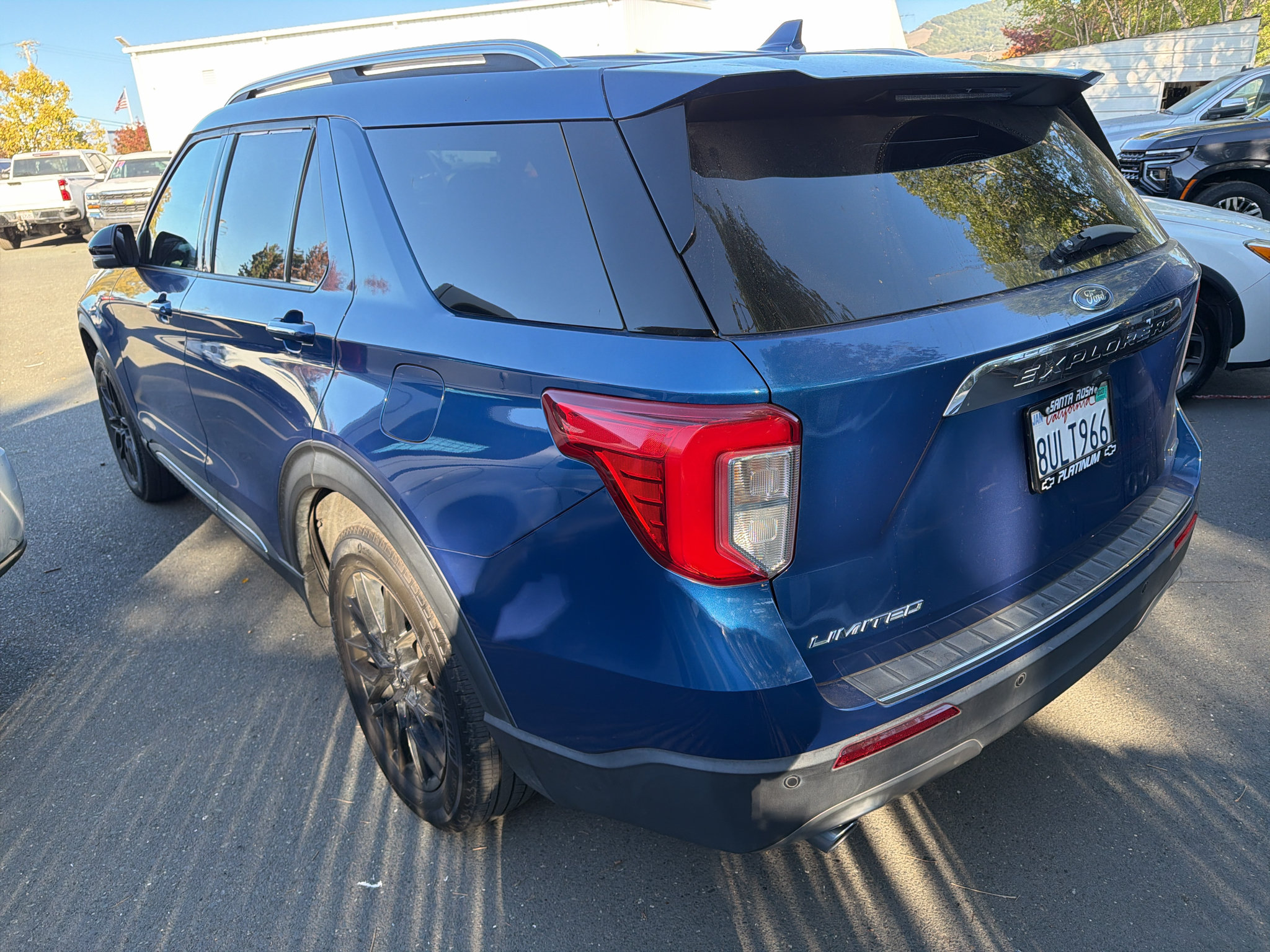 Used 2020 Ford Explorer Limited AWD/4WD image 3