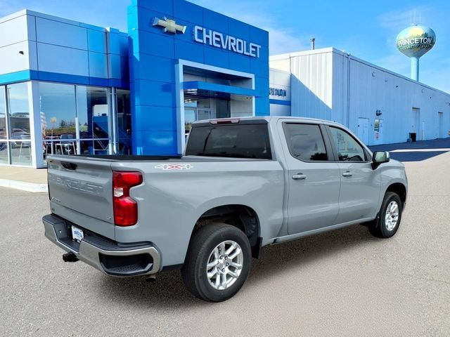 Used 2024 Chevrolet Silverado 1500 LT AWD/4WD image 3