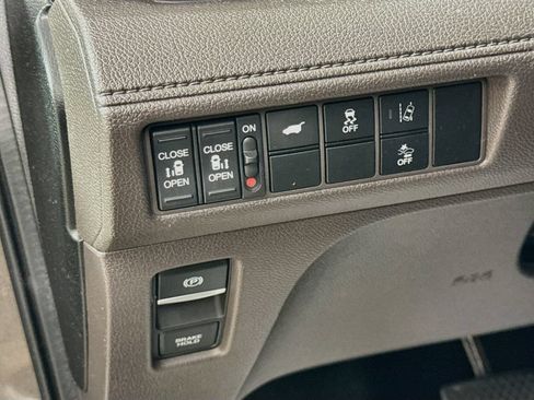 Used 2019 Honda Odyssey EX-L image 11