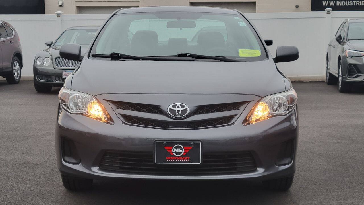 Used 2011 Toyota Corolla LE FWD image 3
