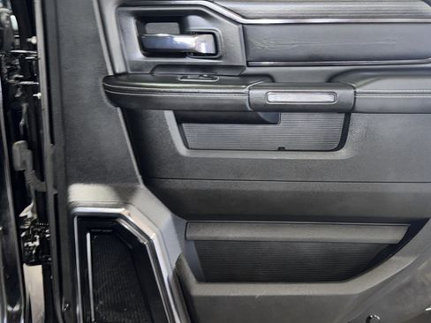 Used 2024 RAM 2500 Limited image 41