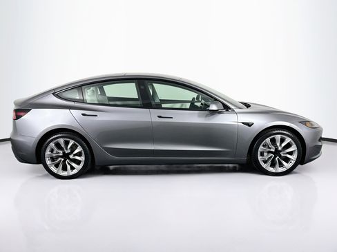 Used 2025 Tesla Model 3 Long Range RWD image 16