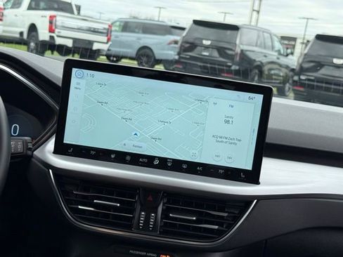 Used 2025 Ford Escape Platinum image 3