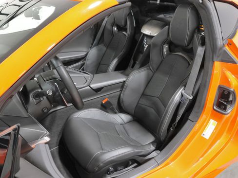 Used 2021 Chevrolet Corvette Stingray Premium Cpe w/ Z51 Performance Package image 22