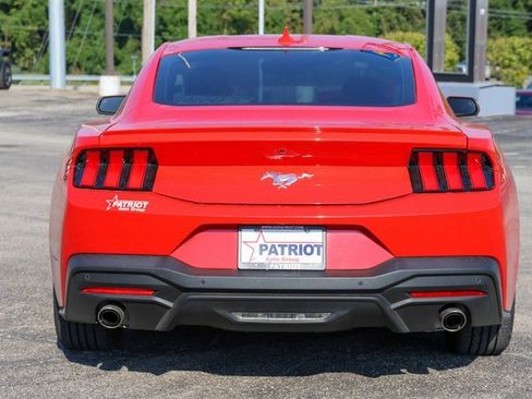 Used 2024 Ford Mustang Premium image 4