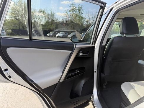 Used 2016 Toyota RAV4 Limited w/ Advanced Technology Package image 10