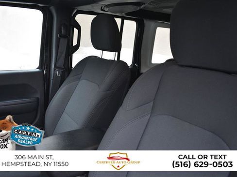 Used 2023 Jeep Wrangler Sport S image 9