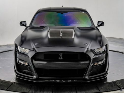 Used 2022 Ford Mustang Shelby GT500 w/ Carbon Fiber Track Pack RWD image 36