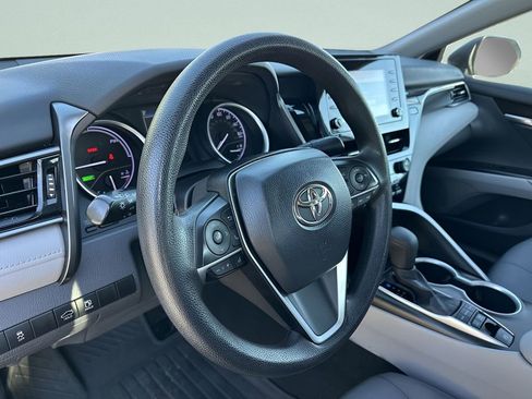 Used 2021 Toyota Camry LE image 18