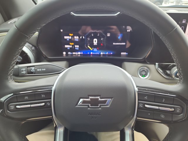 Used 2024 Chevrolet Colorado ZR2 w/ Technology Package AWD/4WD image 19