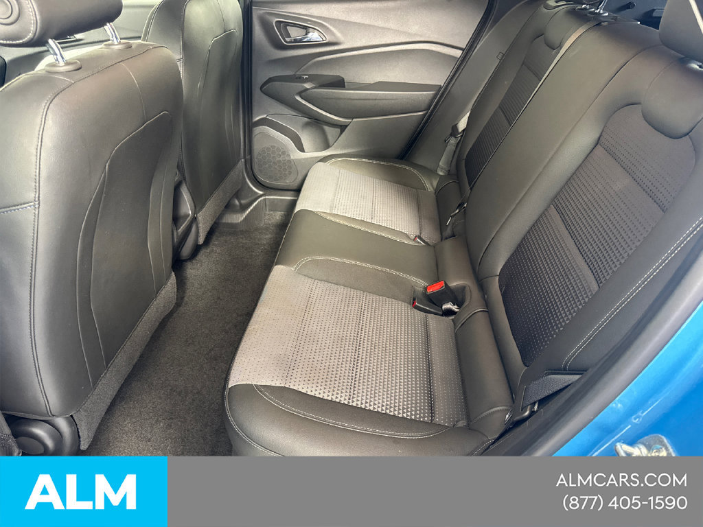 Used 2025 Chevrolet Trax LT FWD image 23
