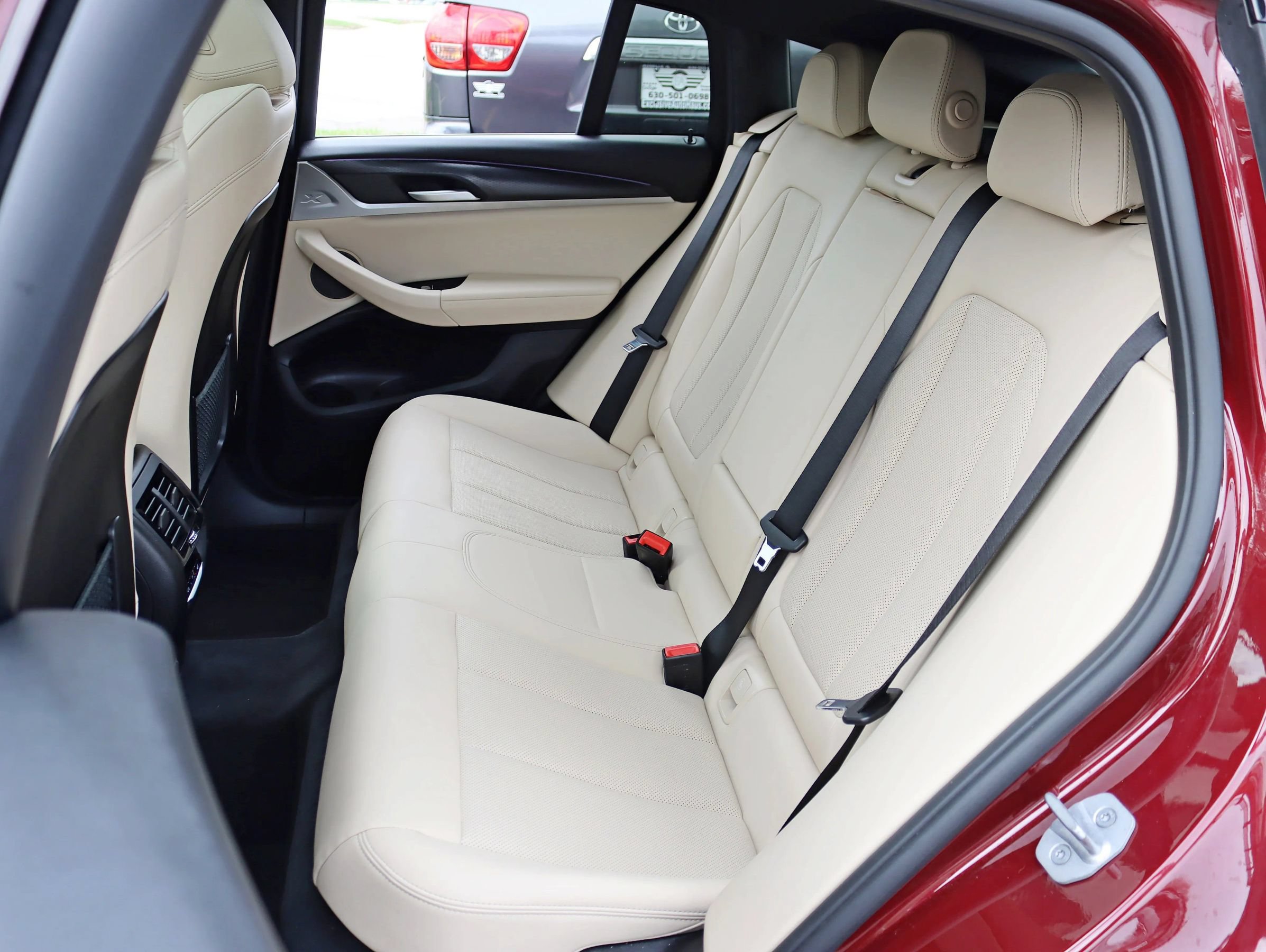 Used 2023 BMW X4 xDrive30i w/ M Sport Package AWD/4WD image 37