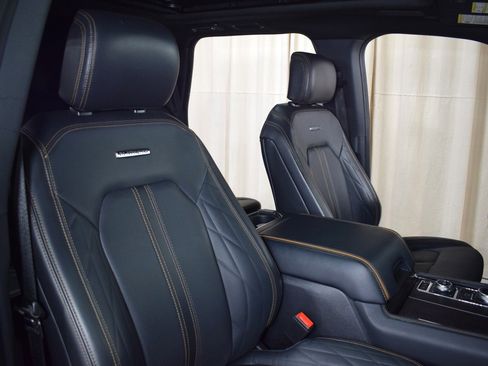 Used 2023 Ford Expedition Platinum image 21