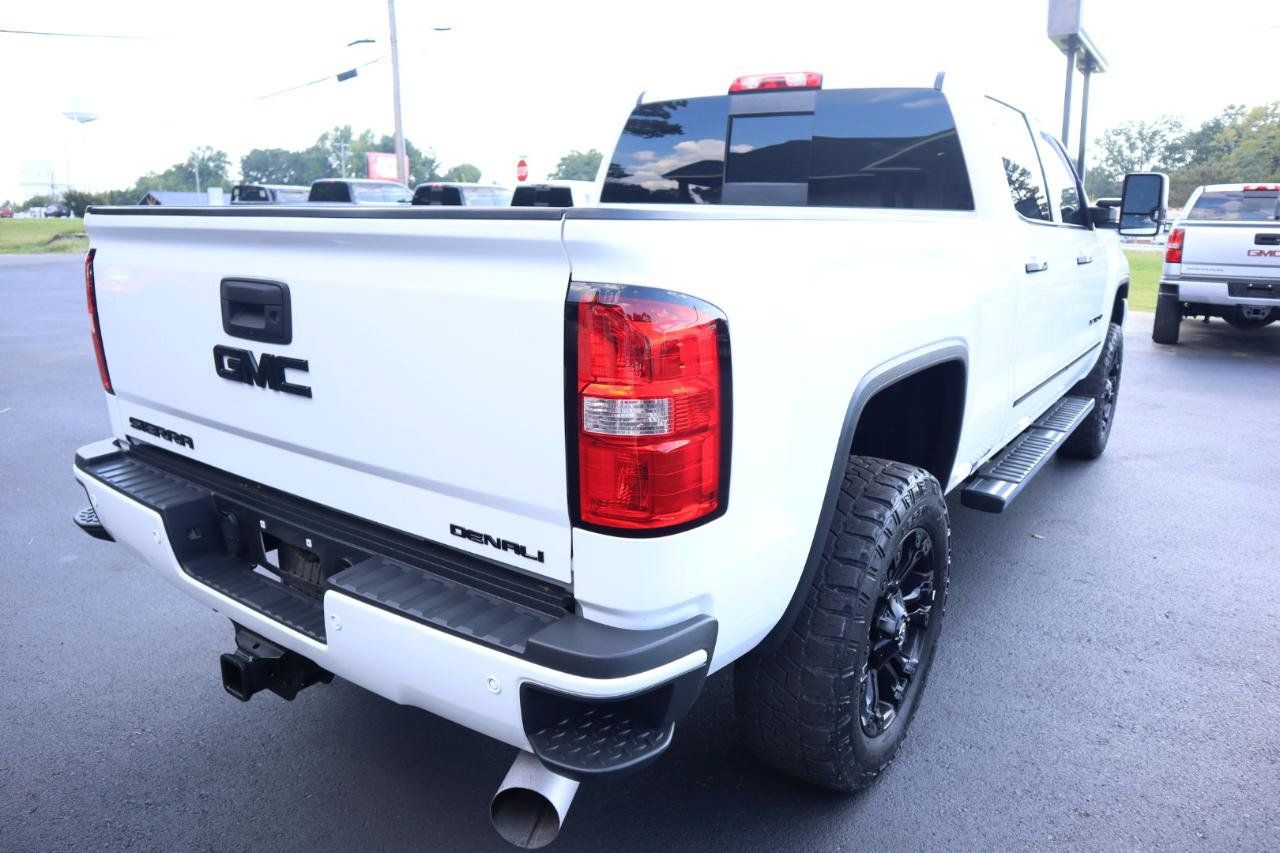 Used 2017 GMC Sierra 2500 Denali w/ Duramax Plus Package AWD/4WD image 5
