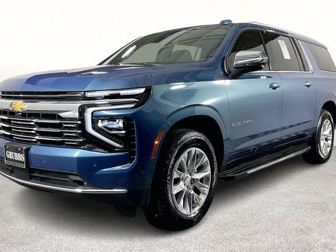Used 2025 Chevrolet Suburban Premier image 15