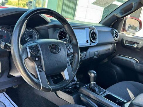 Used 2019 Toyota Tacoma TRD Sport w/ Technology Package RWD image 22