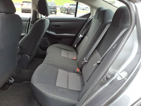 Used 2025 Nissan Sentra SV FWD image 7