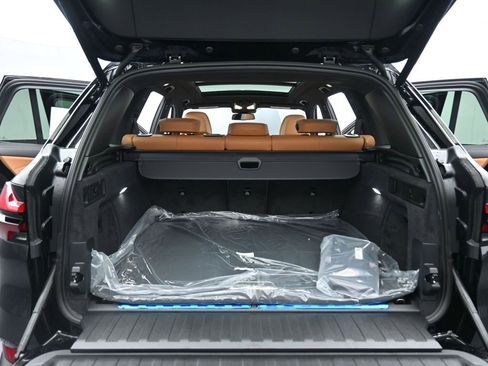 Used 2025 BMW X5 xDrive50e w/ Climate Comfort Package image 17
