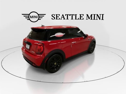 Certified 2023 MINI Cooper SE image 11