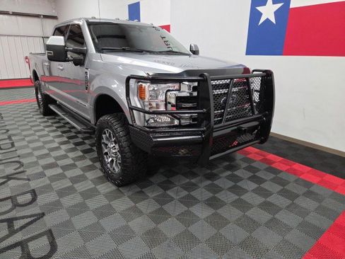 Used 2020 Ford F250 Lariat w/ Lariat Value Package image 16