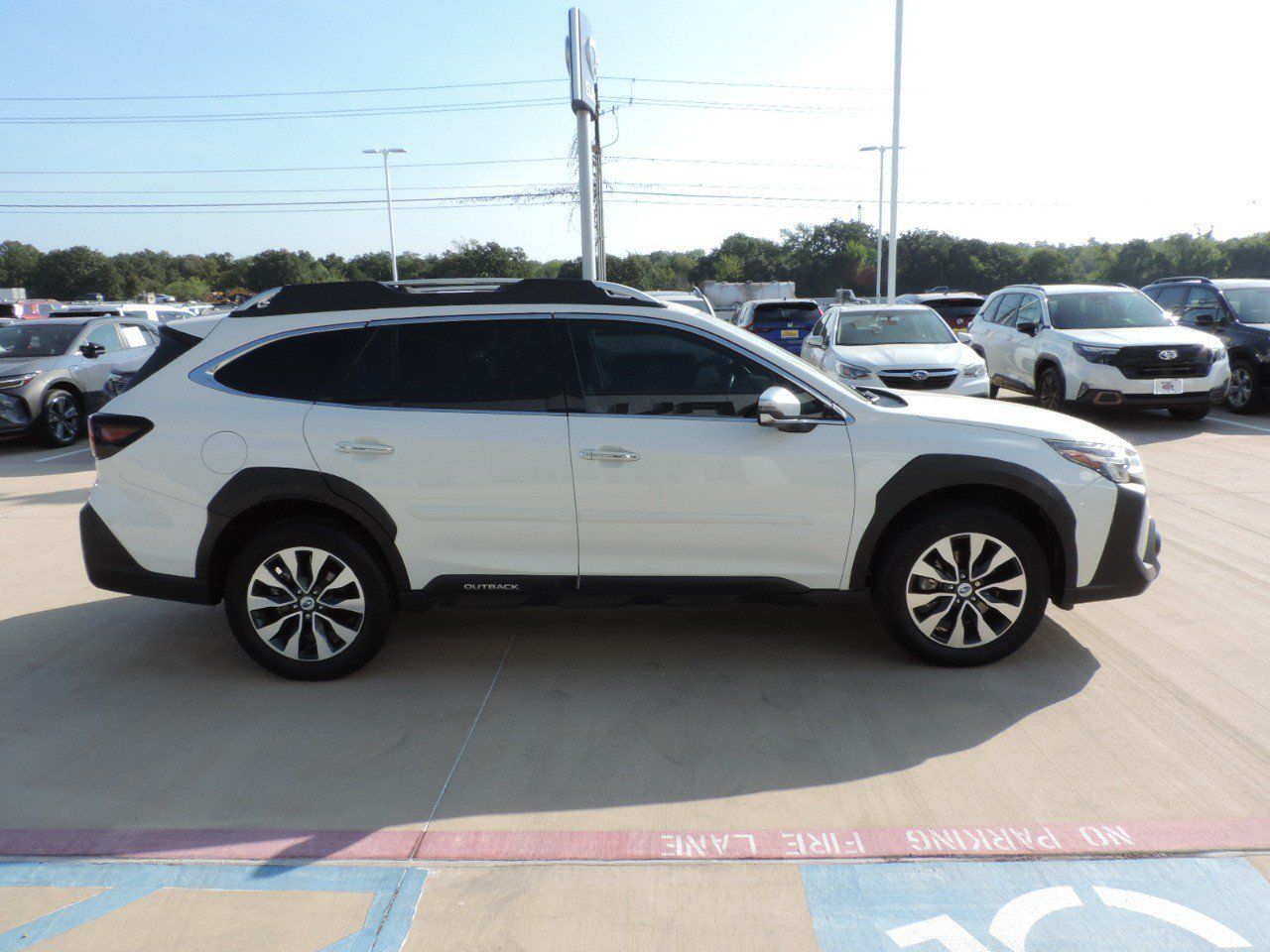 Used 2025 Subaru Outback Touring AWD/4WD image 4