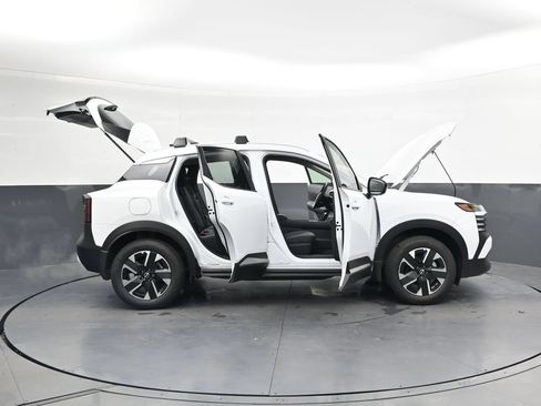 Certified 2026 Nissan Kicks SV w/ Cold Weather Package AWD/4WD image 49