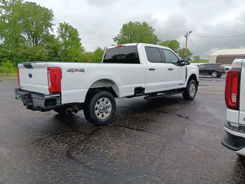 Used 2023 Ford F350 XLT AWD/4WD image 4