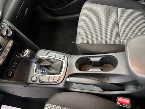 Used 2018 Hyundai Kona SEL w/ SEL Tech Package 02 FWD image 31
