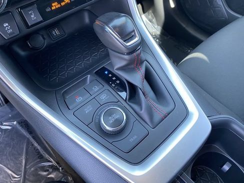 Used 2024 Toyota RAV4 SE w/ Weather & Moonroof Package AWD/4WD image 27