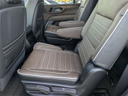 Used 2026 GMC Yukon Denali Ultimate w/ LPO, Floor Liner Package image 21