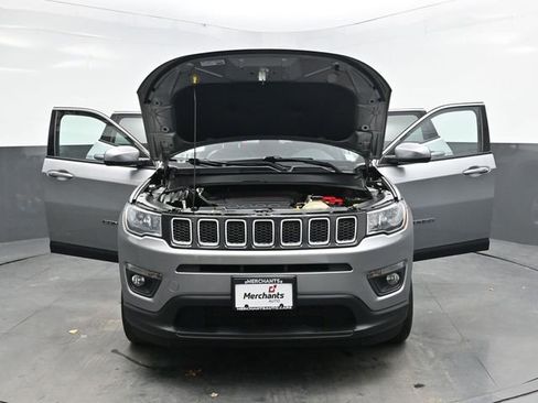 Used 2021 Jeep Compass Latitude image 41