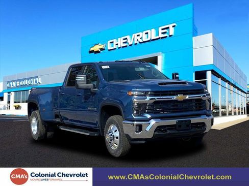 New 2026 Chevrolet Silverado 3500 LT image 1