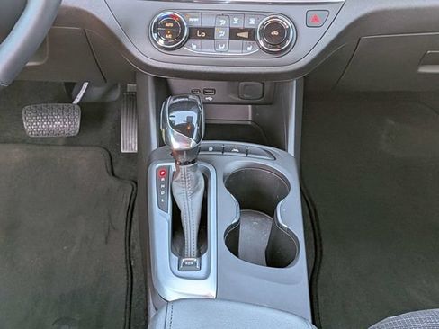 Used 2024 Buick Envista Sport Touring w/ Convenience I Package FWD image 20
