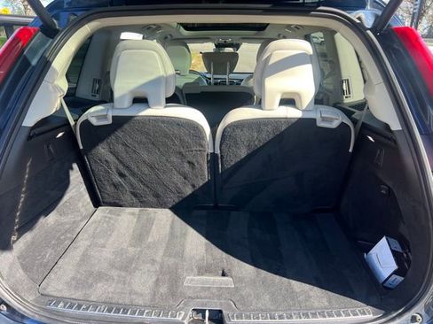 Used 2019 Volvo XC90 T6 Momentum w/ Advanced Package image 10