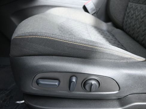 Used 2023 Chevrolet Equinox LT AWD/4WD image 21