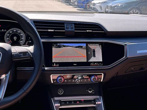 Used 2024 Audi Q3 2.0T Premium Plus image 7