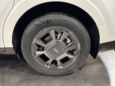 New 2026 Kia Carnival EX FWD image 12