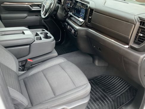 Used 2025 Chevrolet Silverado 3500 LT w/ Convenience Package image 25