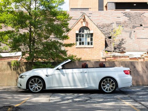 Used 2013 BMW M3 Convertible RWD image 12