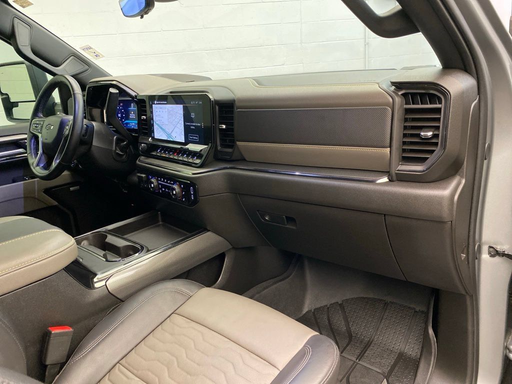 Used 2026 Chevrolet Silverado 2500 ZR2 AWD/4WD image 24