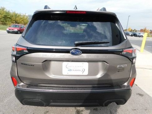 Certified 2025 Subaru Forester Limited w/ Popular Package AWD/4WD image 3