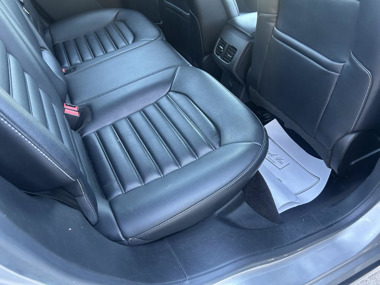 Used 2019 Ford Fusion SEL FWD image 11
