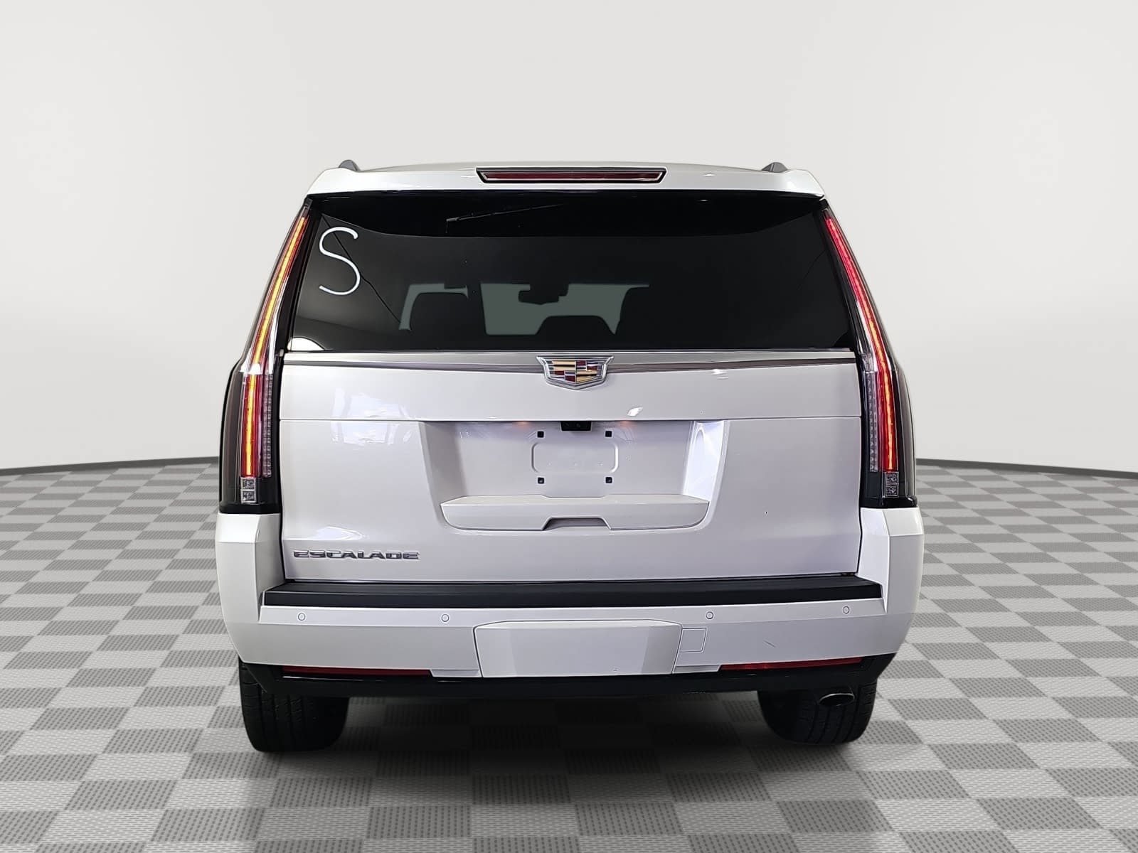 Used 2019 Cadillac Escalade Luxury AWD/4WD image 7